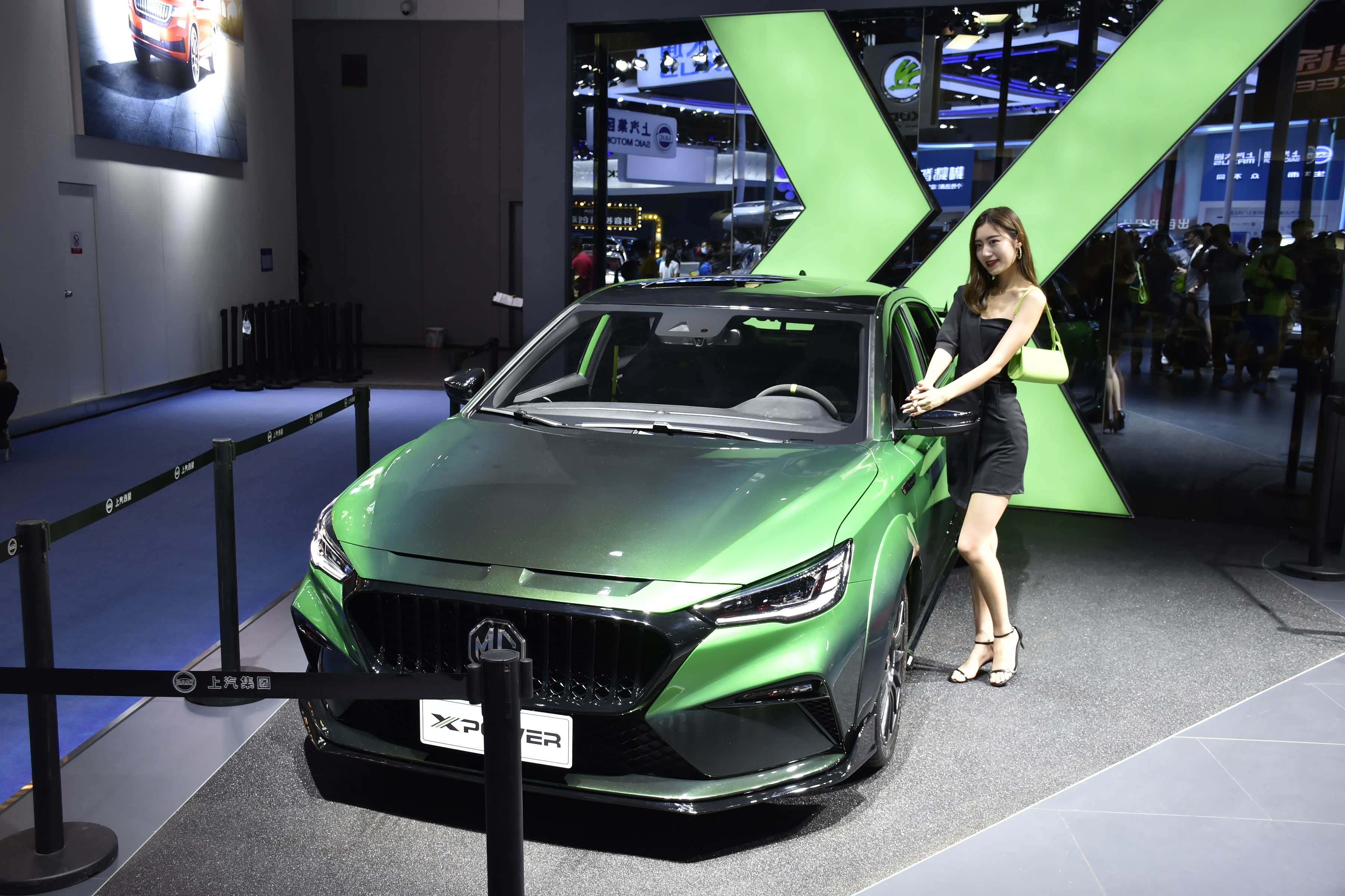 名爵6xpower秉承赛道基因充分展现年轻与时尚元素