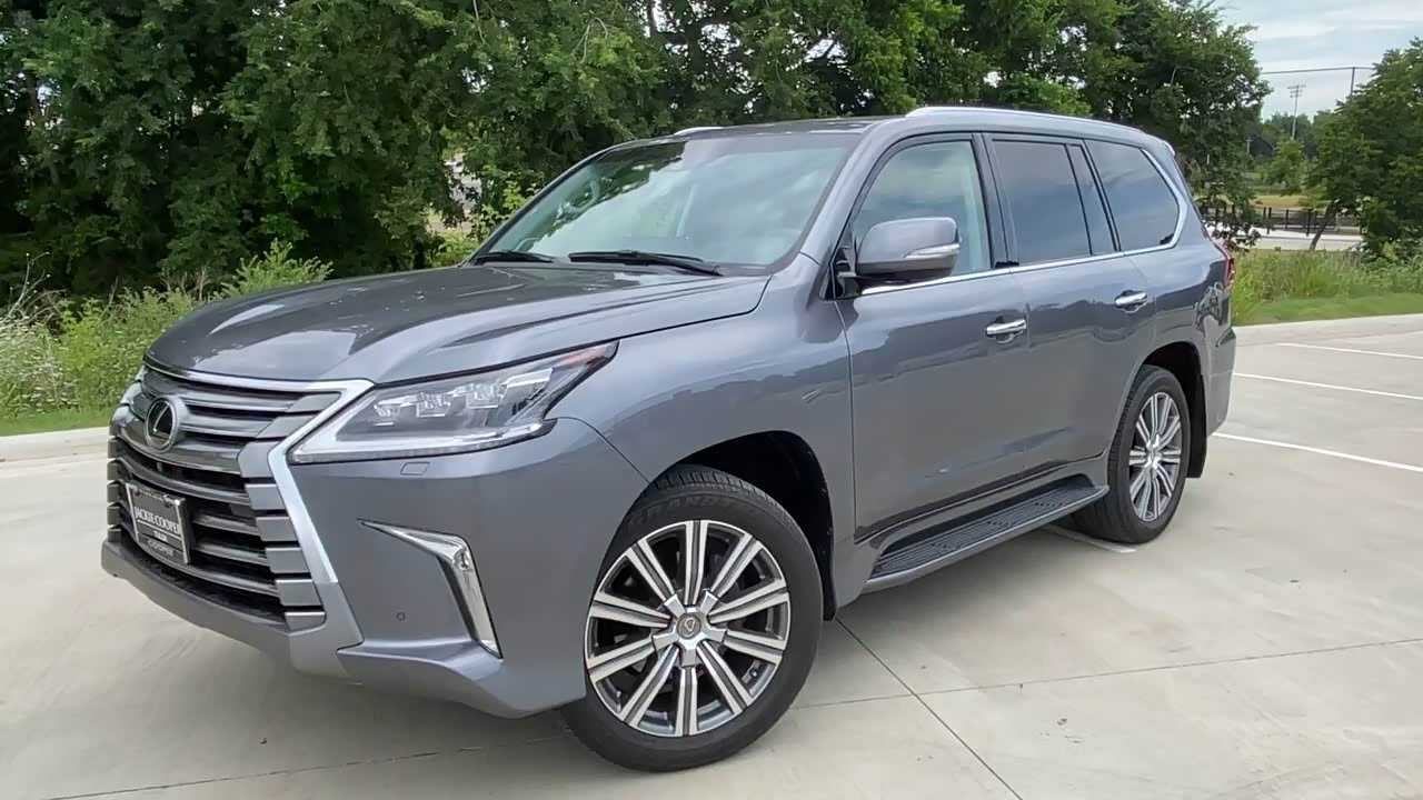 试驾2020款雷克萨斯lx570顶配版,一脚油门跑个0-100才知道有多强