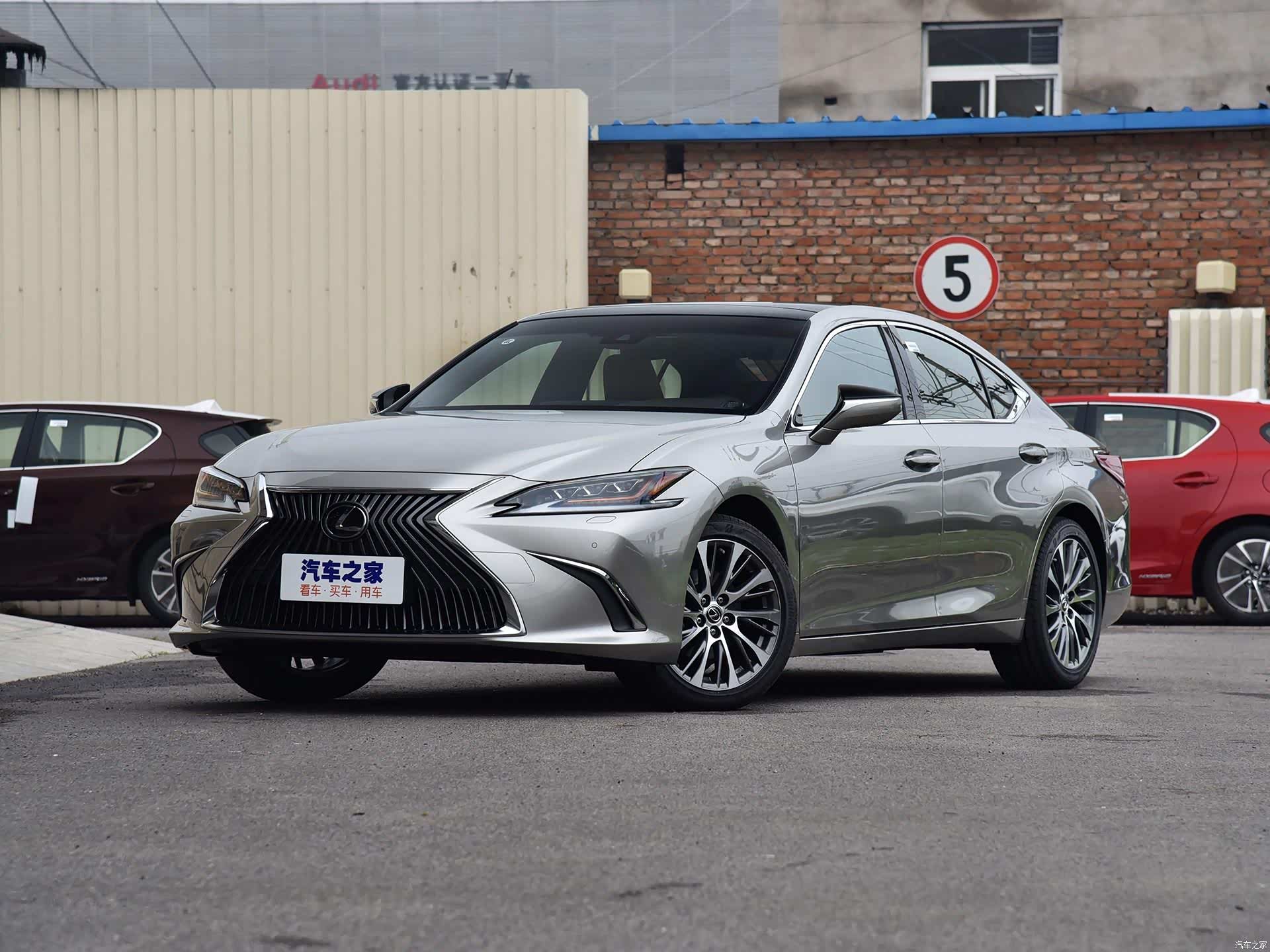 2019车市大动作雷克萨斯价格探底售价268万元起