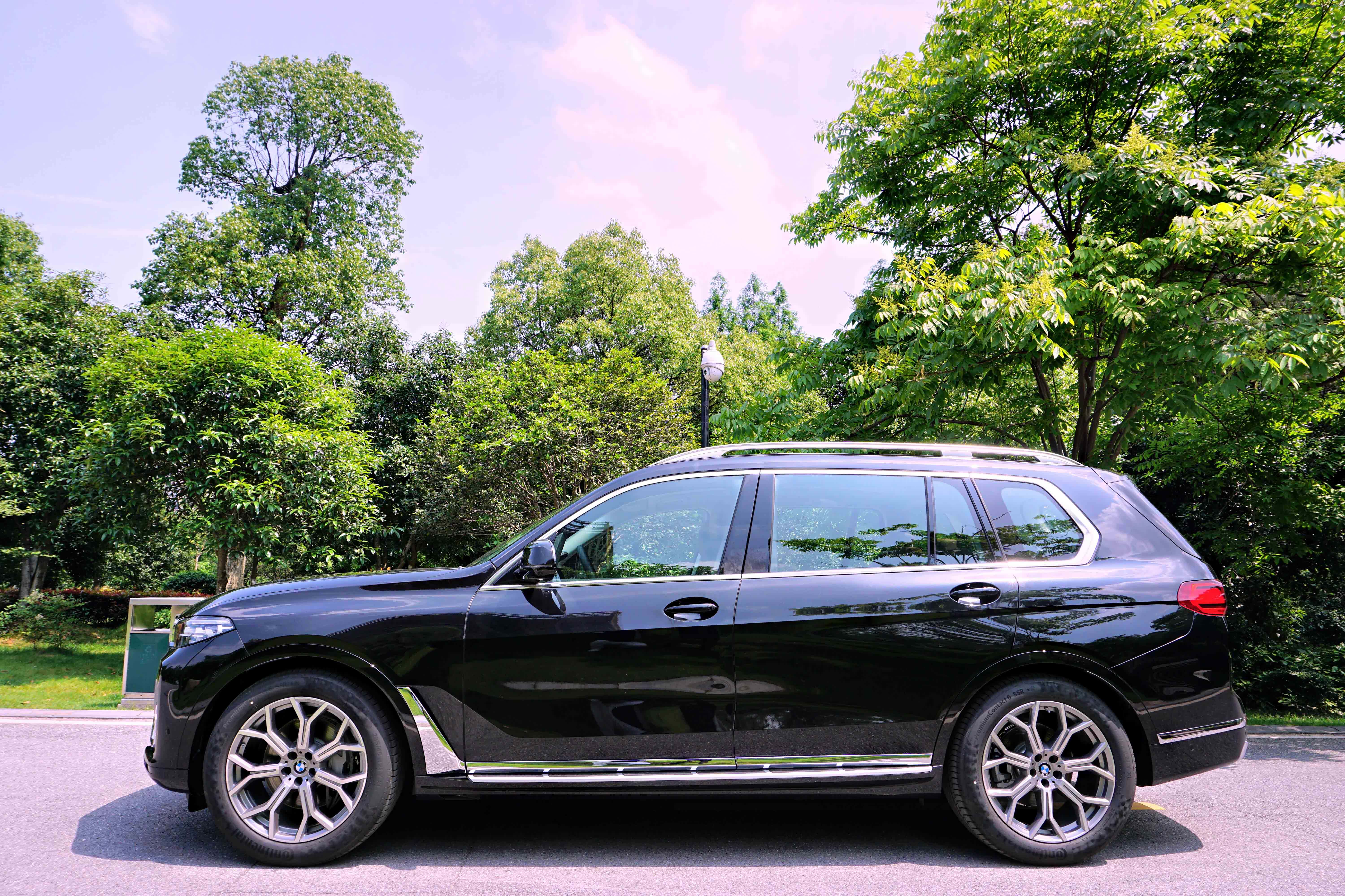 实拍宝马x7xdrive40i 领先型豪华套装