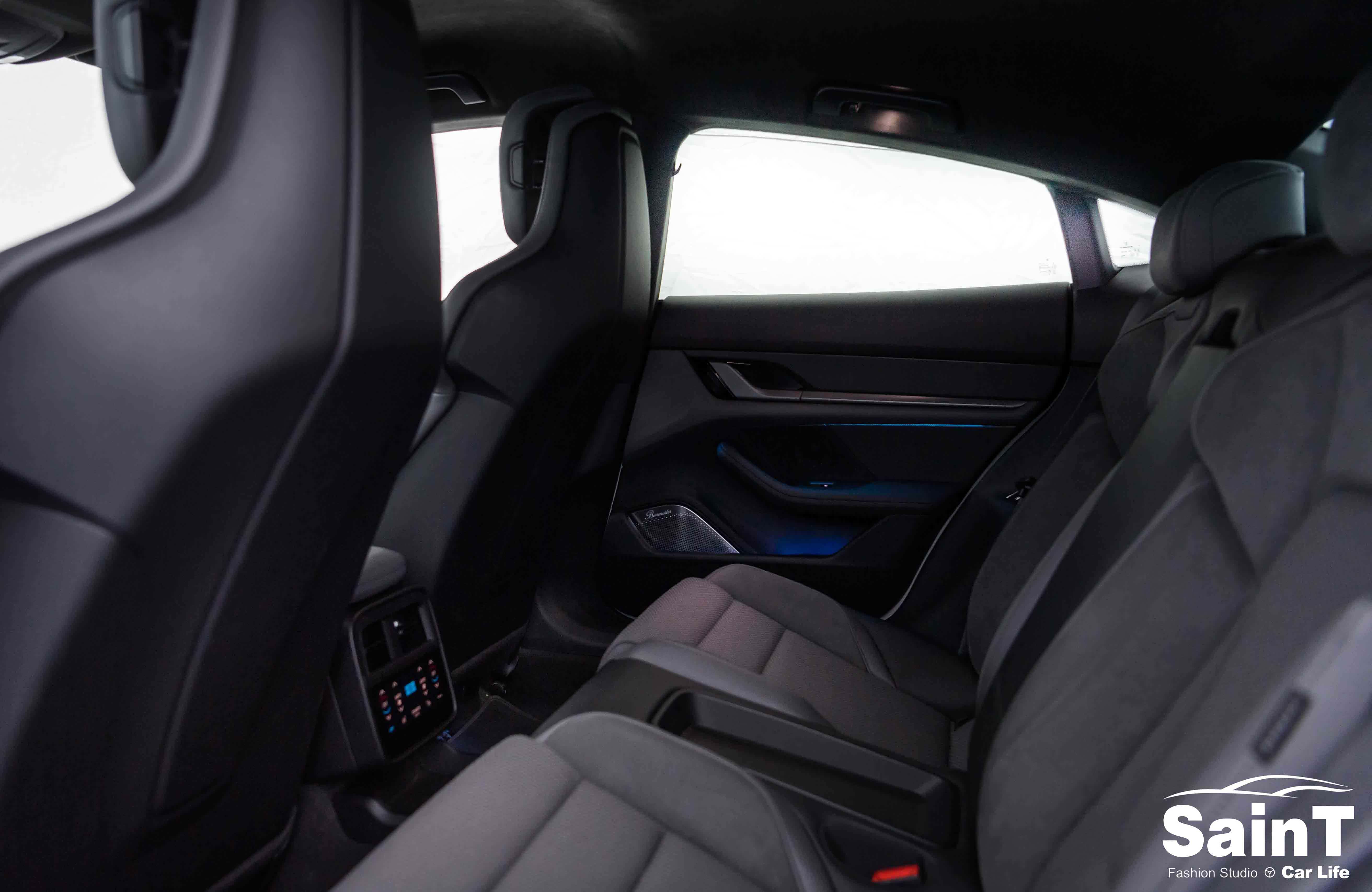 巅峰之作电驰神往全新taycanturbos登陆广州车展