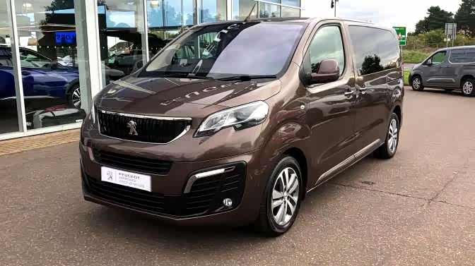 既能家用也能商用的8座轻客,内外实拍标致traveller