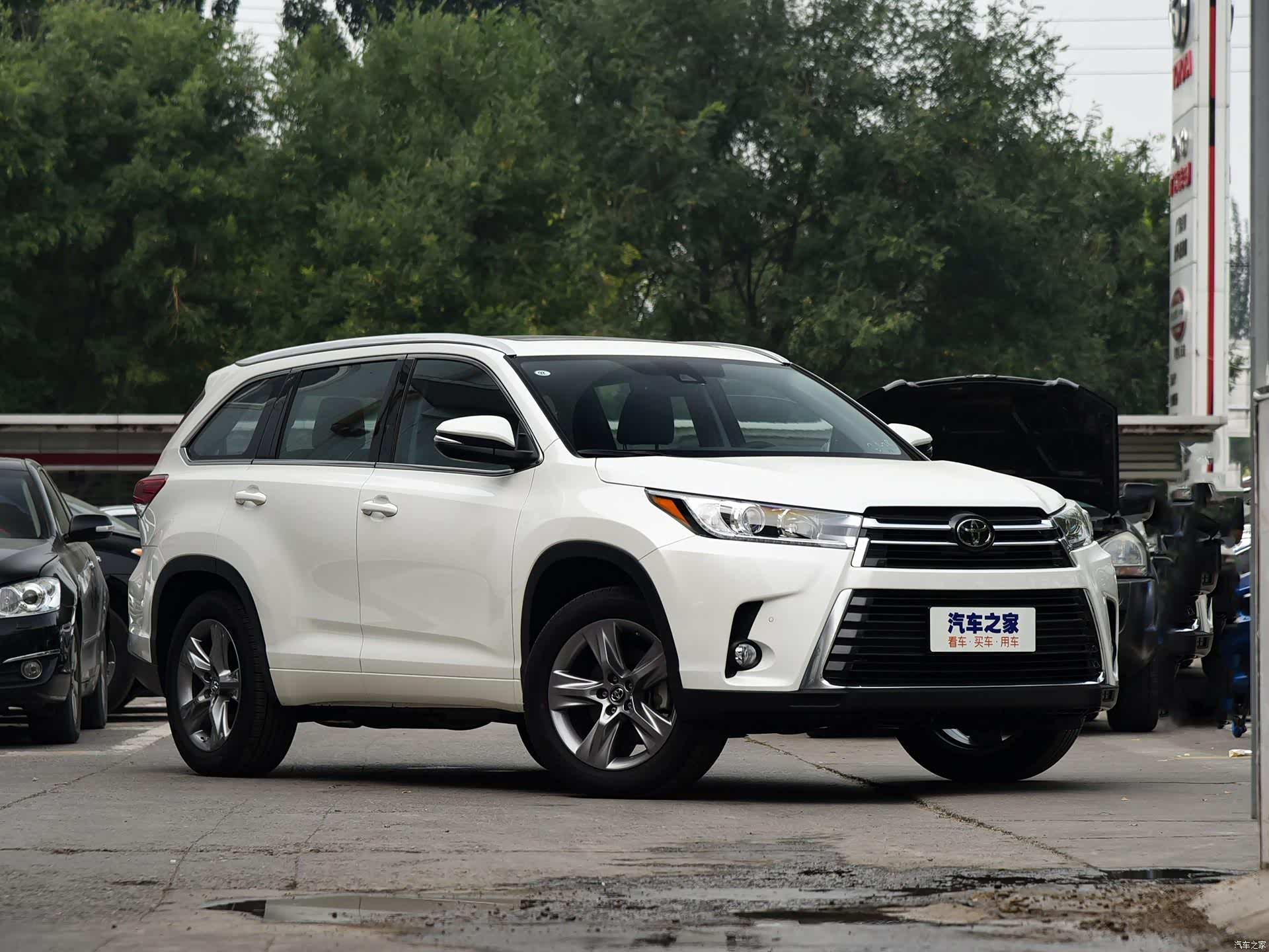 大7座suv丰田汉兰达,可满足大多数消费者需求