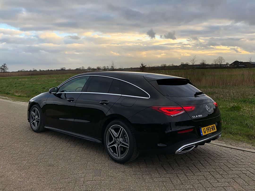 优雅的运动风格 全新奔驰cla猎装版海外实车