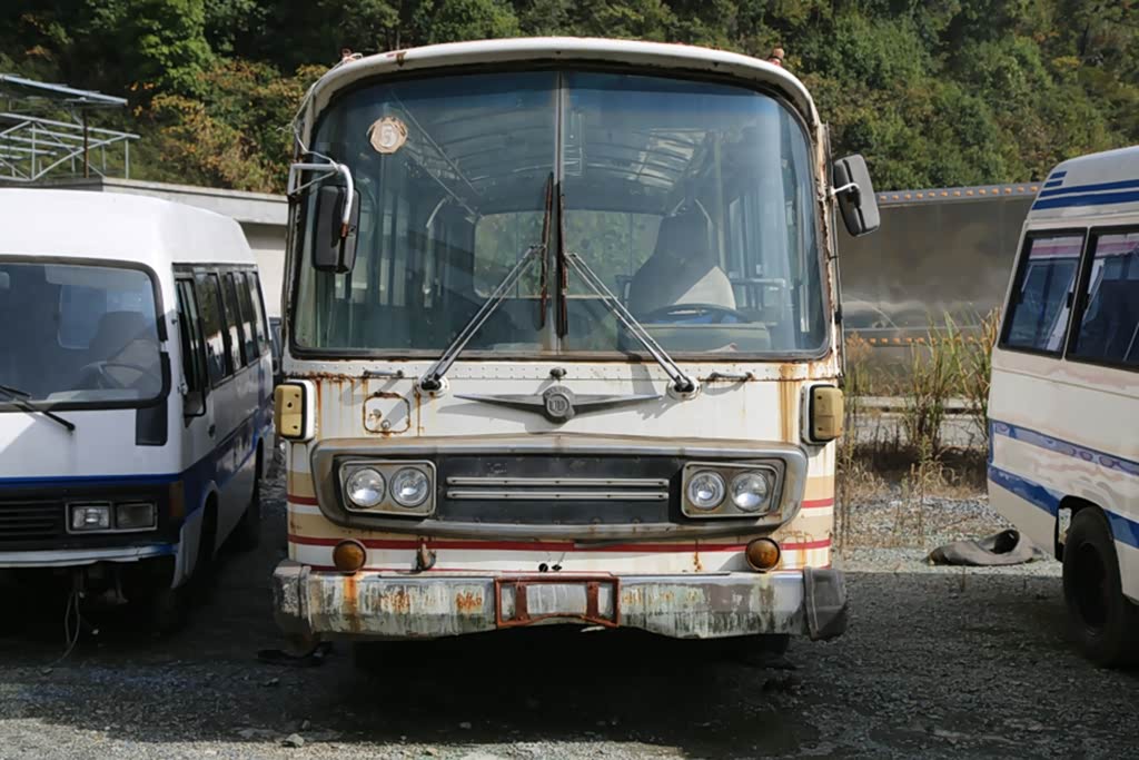 路边的经典——带你探寻70年代的日产柴u20h通勤巴士