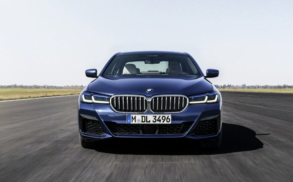 与新e级正面较量轮毂极其骚气2021款宝马5系全球首发