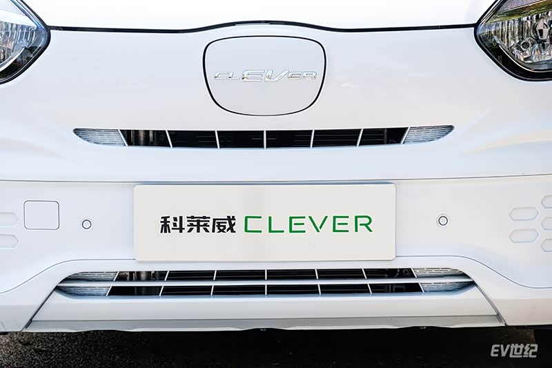 续航300公里只要5万块,实拍最佳代步利器上汽科莱威clever