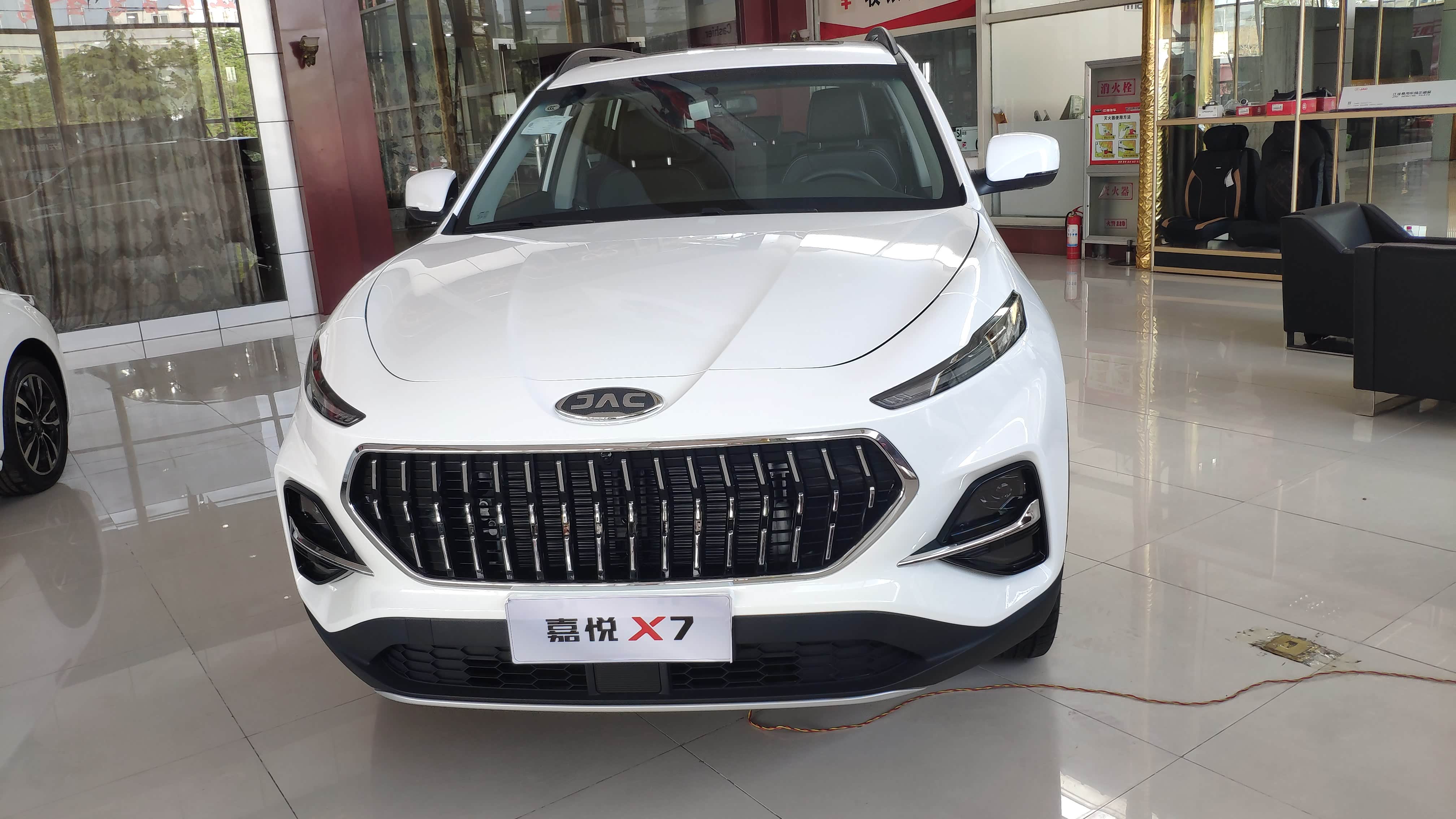 大气的设计 江淮嘉悦x7到店实拍