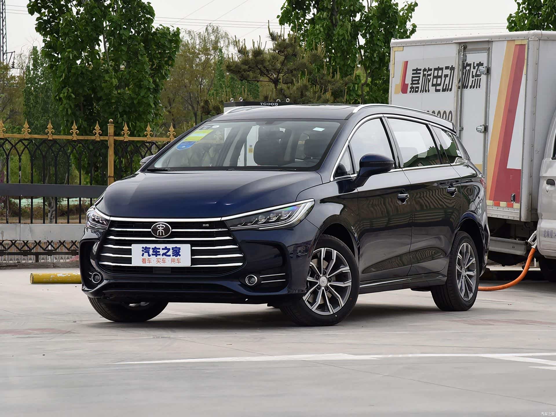 比亚迪携专属优惠亮相菏泽线上车展,宋max综合优惠2.5万