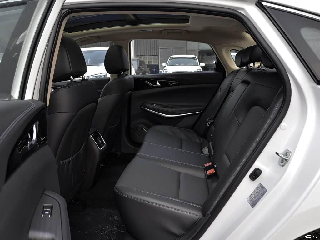 长安锐程cc购车推荐:中高配版性价比高 与丰田卡罗拉该选谁