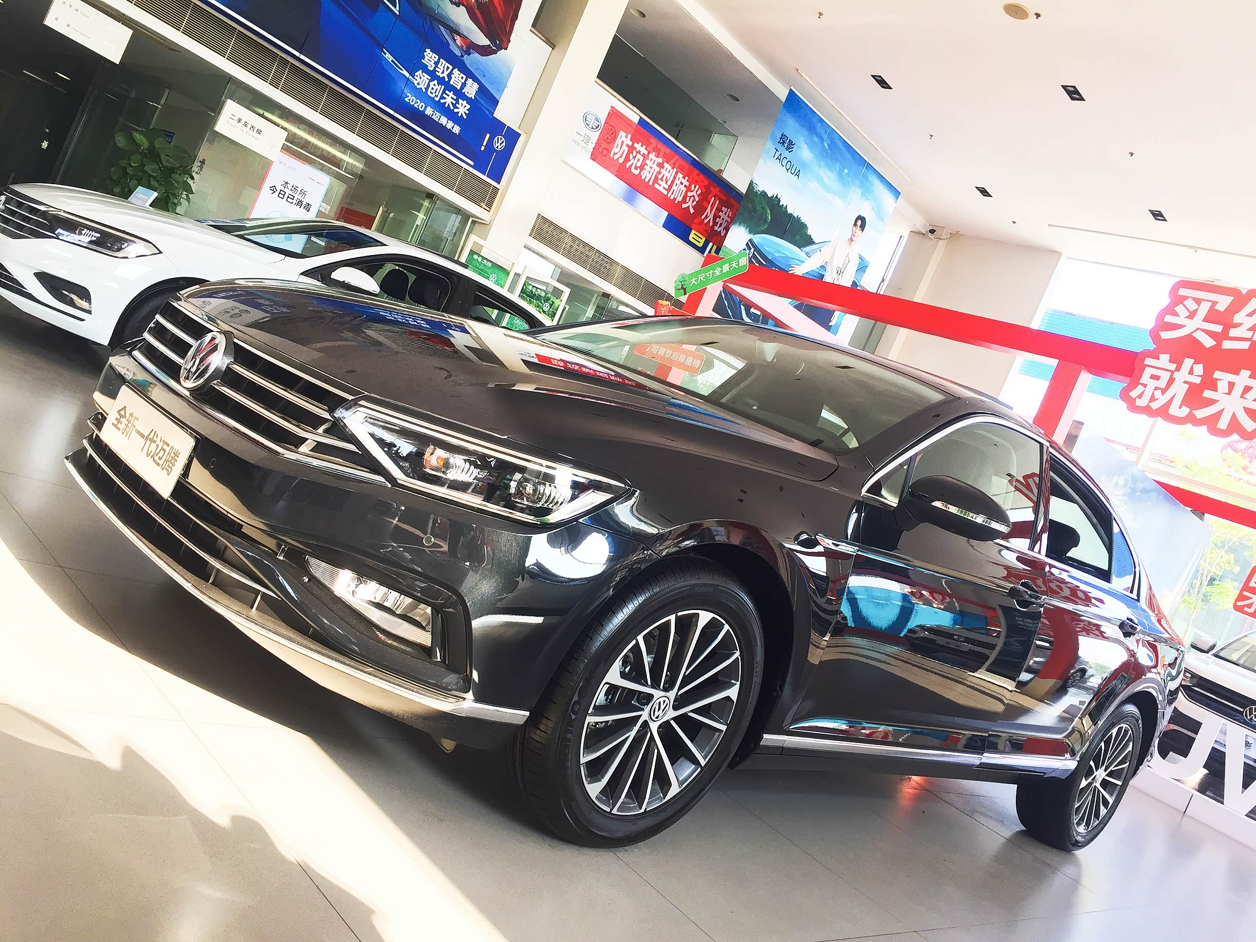 2020款迈腾最新图片(2020款迈腾的优点缺点口碑)