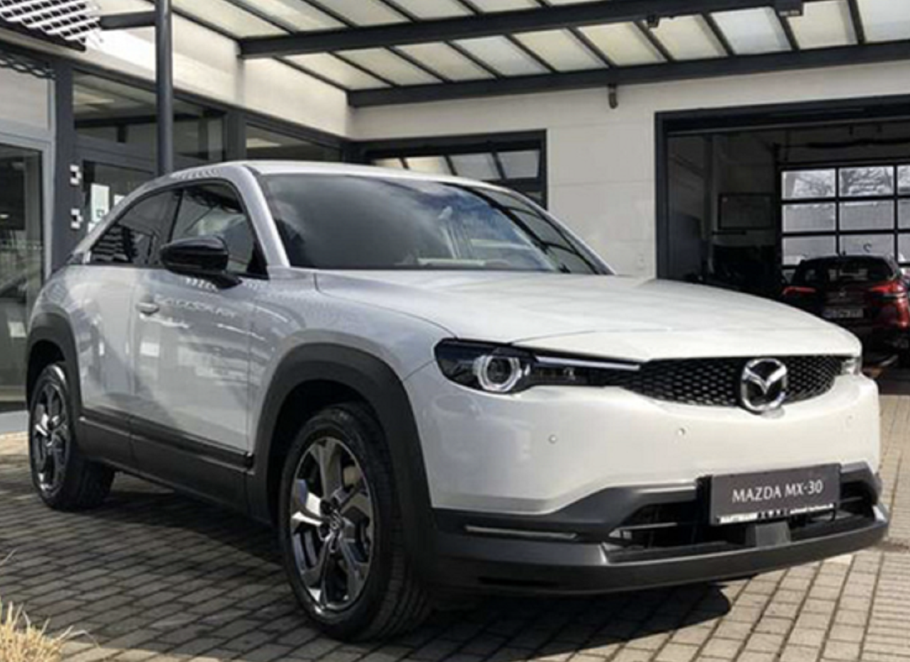 外观精致 曝马自达mx-30实拍图