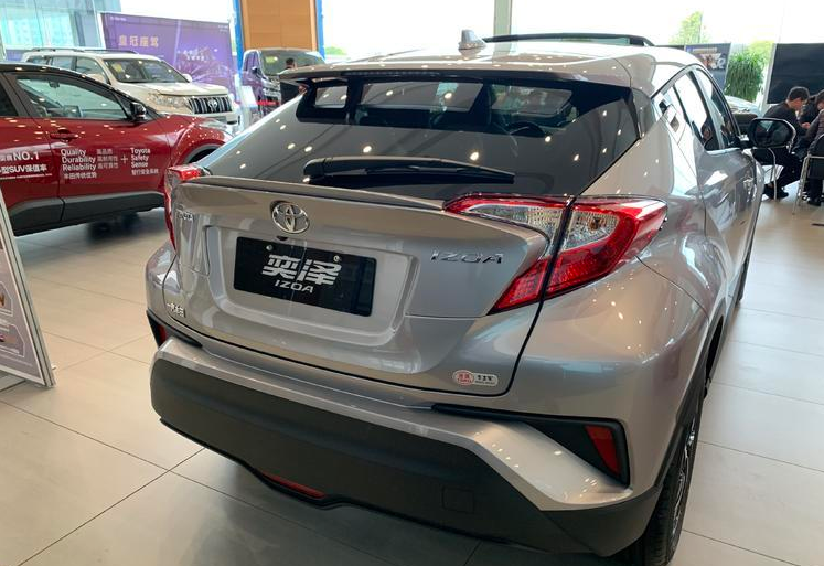 【到店实拍】2019款丰田奕泽izoa,全系优惠1.5万元