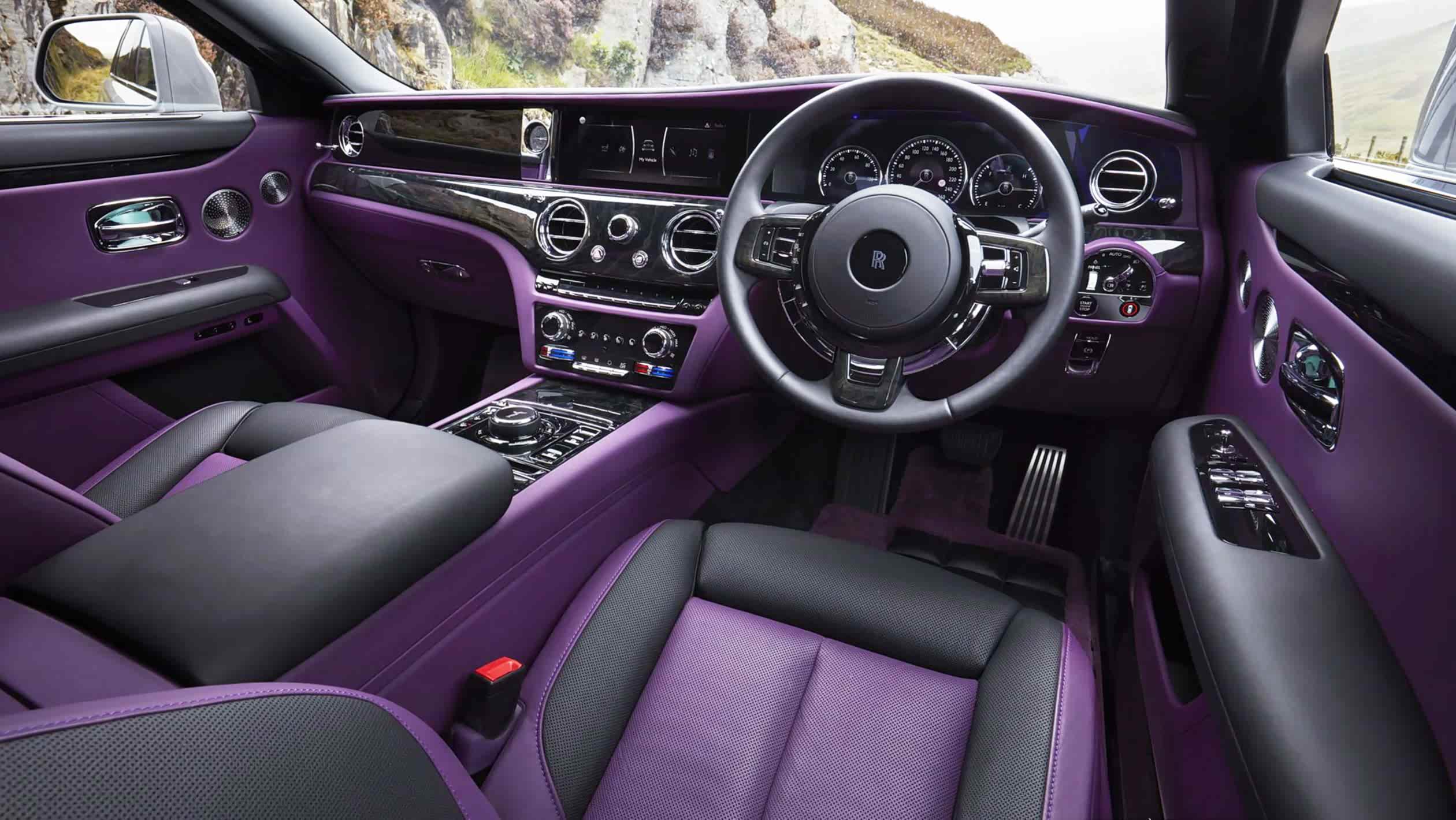 奢华时尚更进一步,全新一代劳斯莱斯古思特大量实拍图发布