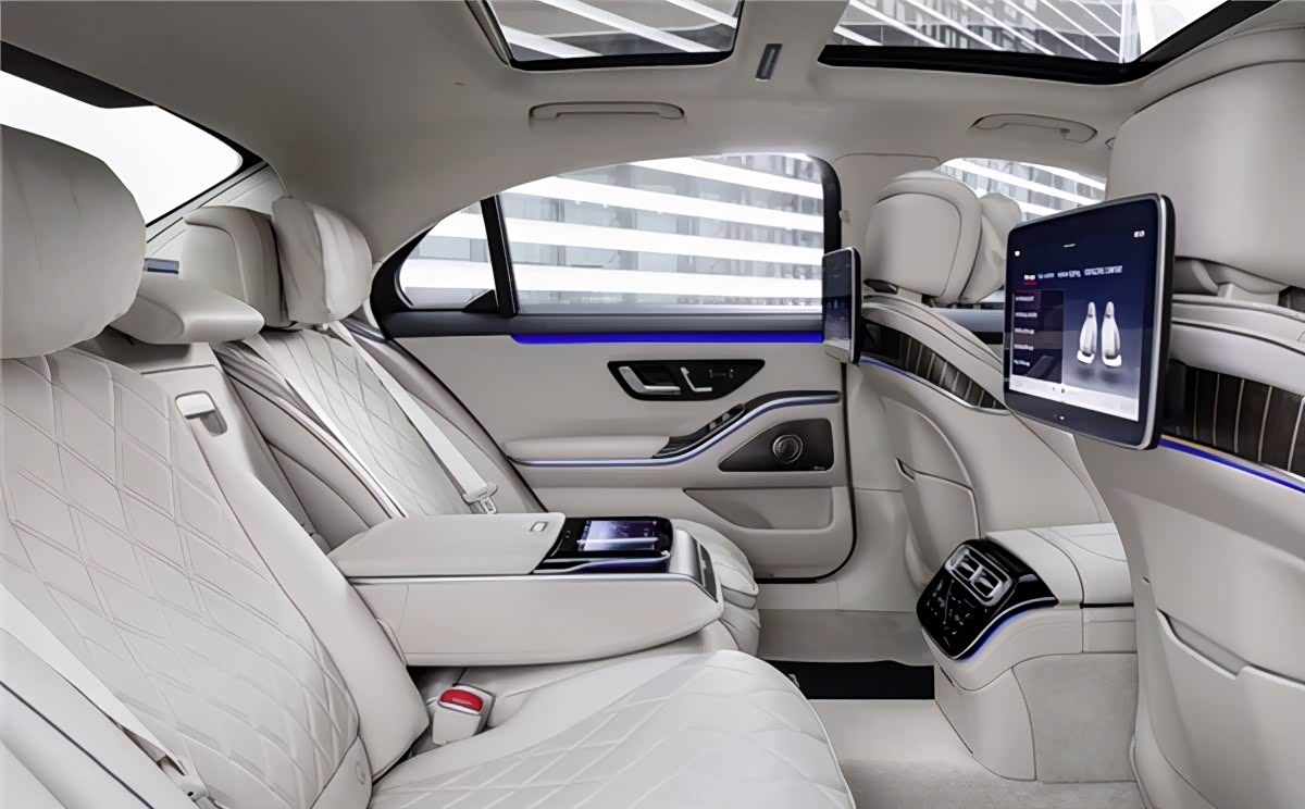 奔驰全新s级来了!本周五国内上市,外观内饰革新,首搭混动系统