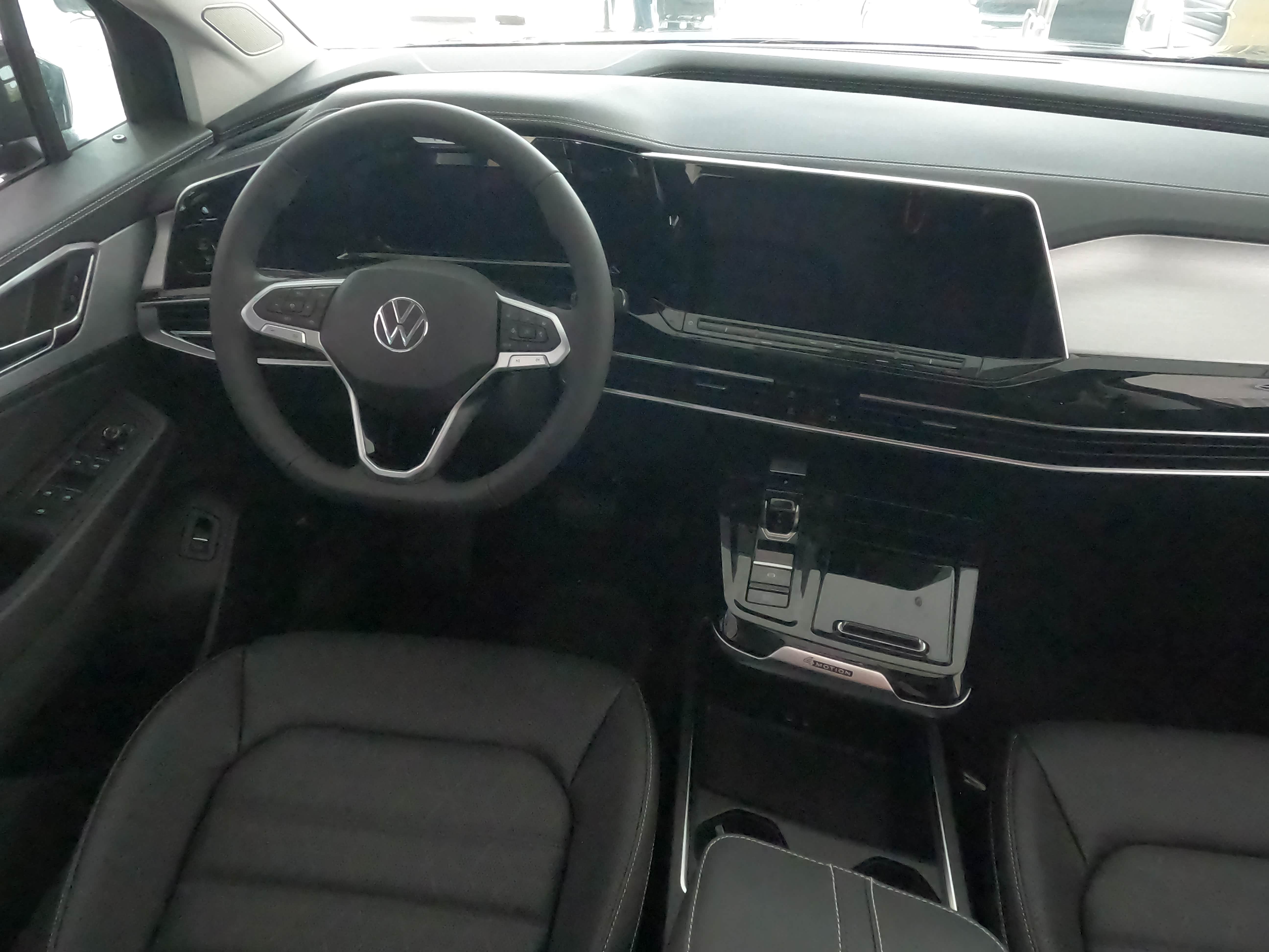 到店实拍:大众揽境,黑色涂装很大气,配悬浮式中控屏,动力强