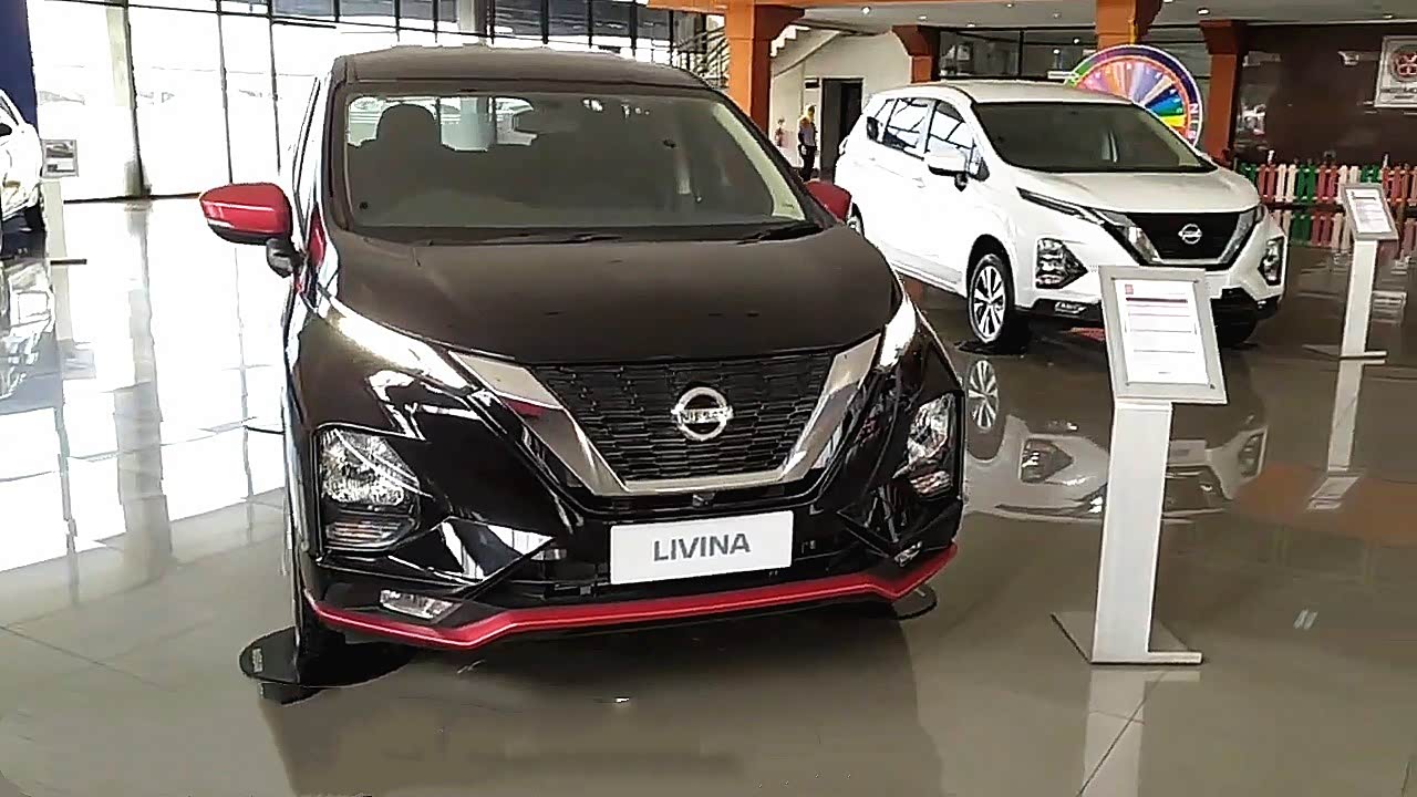 2020款日产骊威高配版和低配版的差别大吗?停一块对比一下就懂了