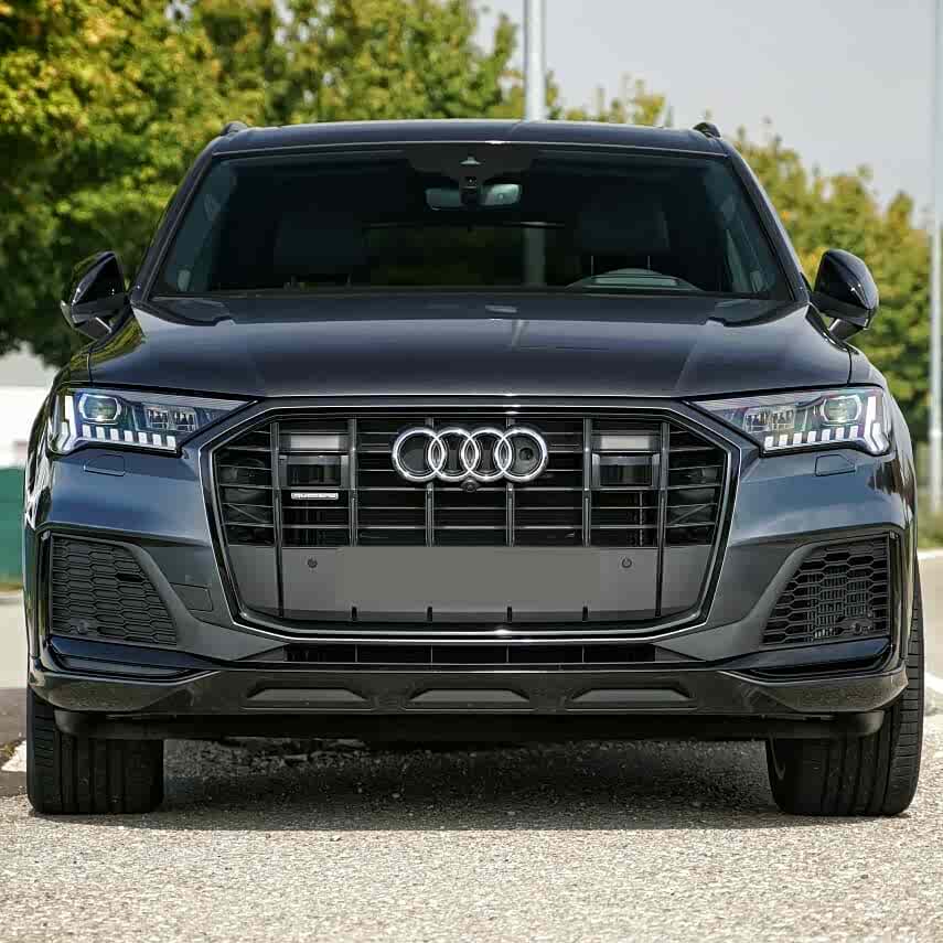 霸气运动的风格 新款奥迪q7海外实车街拍