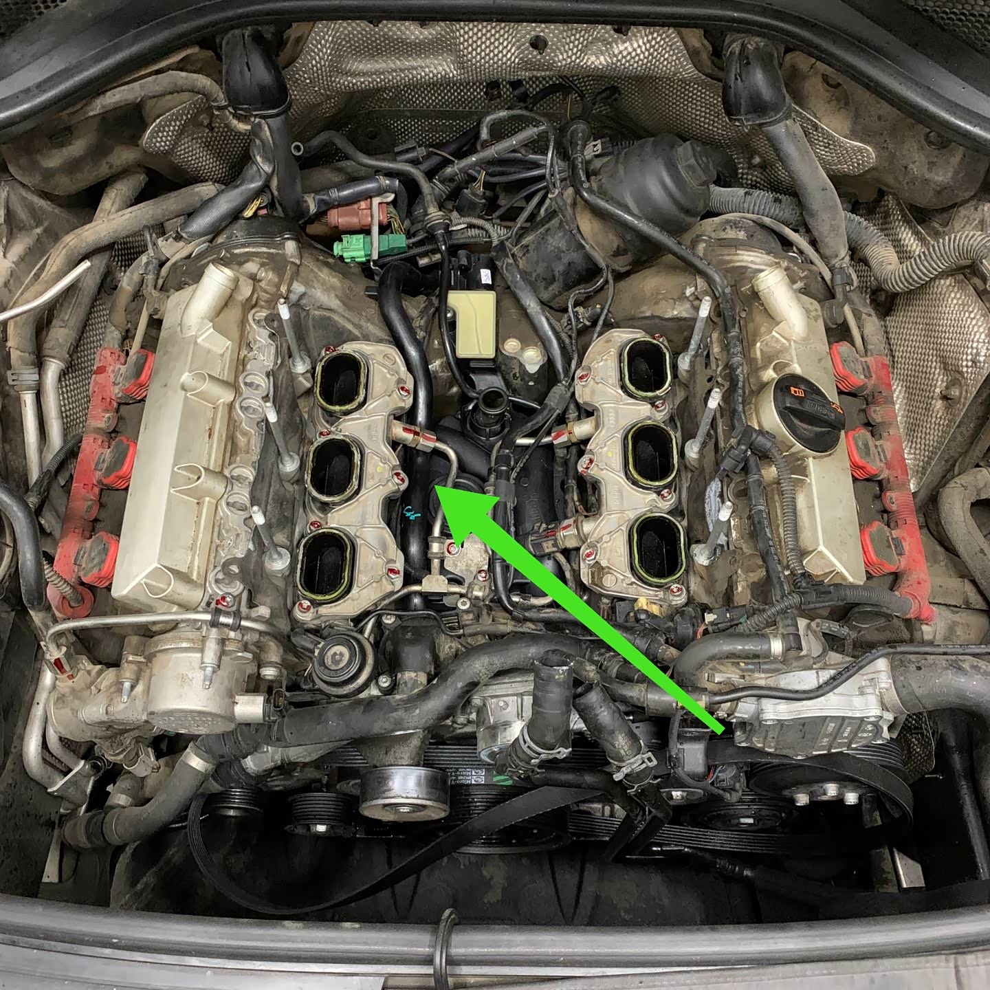 22万公里的奥迪a8l检修冷却液总是无故缺少车主担忧发动机