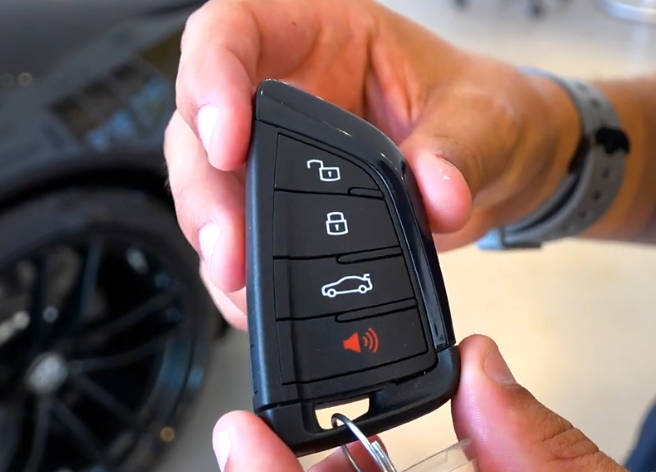 2020款 丰田 supra,车钥匙及车辆进入方式展示