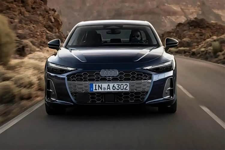 全新奥迪A6三厢来袭!3.0T V6+48V轻混,超炫灯光+智能座舱_车家号_发现车生活_汽车之家