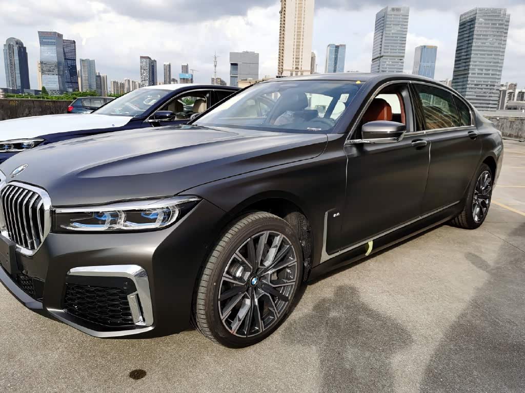 精致运动造型 宝马750li xdrive m运动套装实车!