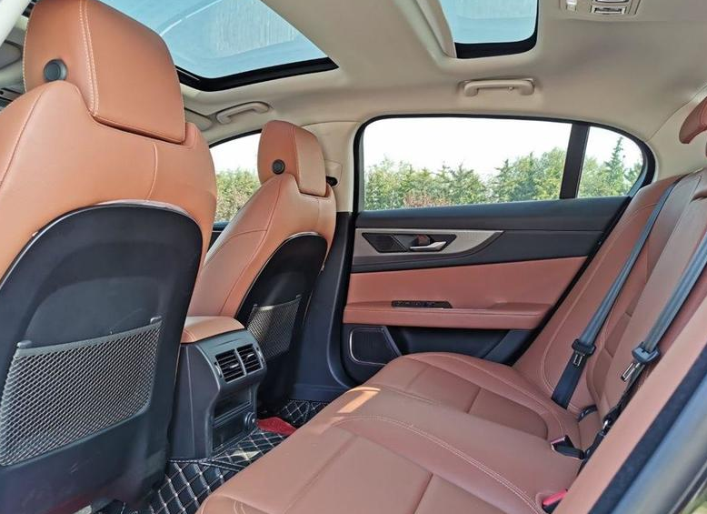 典雅西装"型男",2021款捷豹xel让利高达7.58万,能把握住吗?