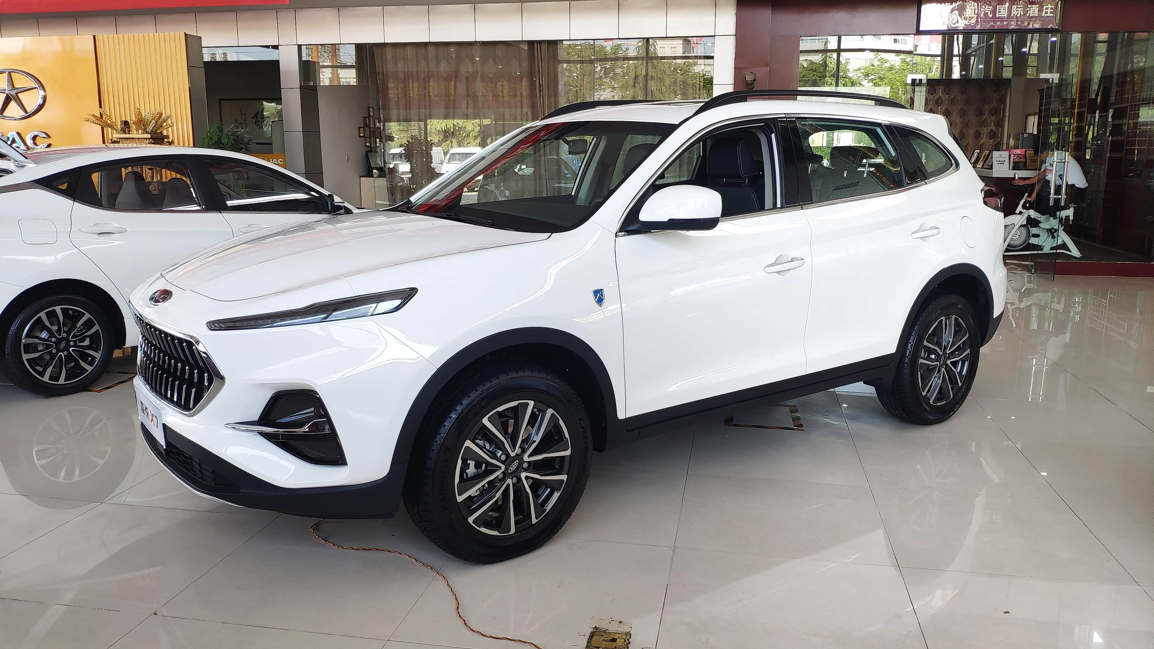 大气的设计 江淮嘉悦x7到店实拍