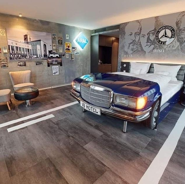 汽车主题酒店你见过吗?奔驰房奢华带空调,大众房只配电风扇