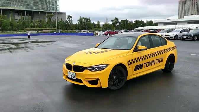 宝马m3帅气漂移,这样的出租车你敢坐么