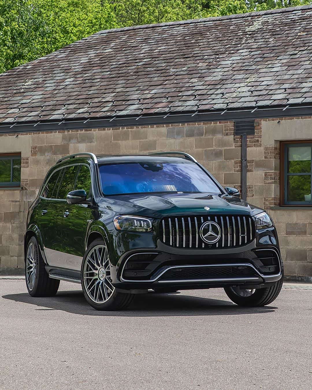 性能堪比跑车的豪华suv海外实拍全新梅赛德斯amggls63