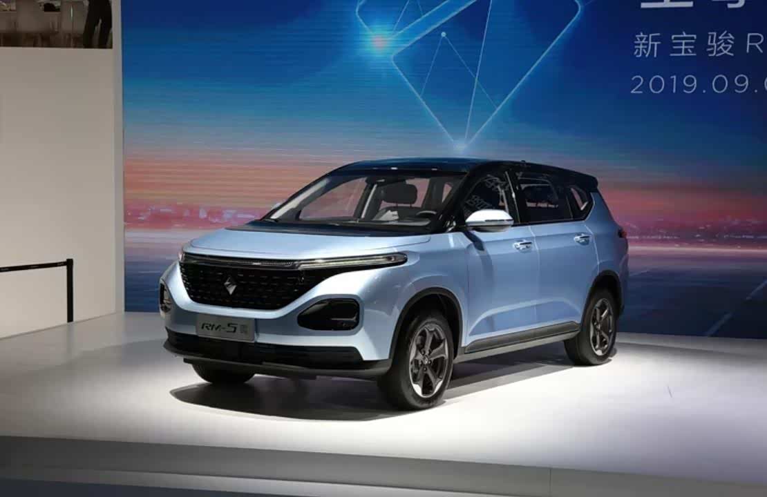 新车实拍#2019成都车展:宝骏rm-5正式上市