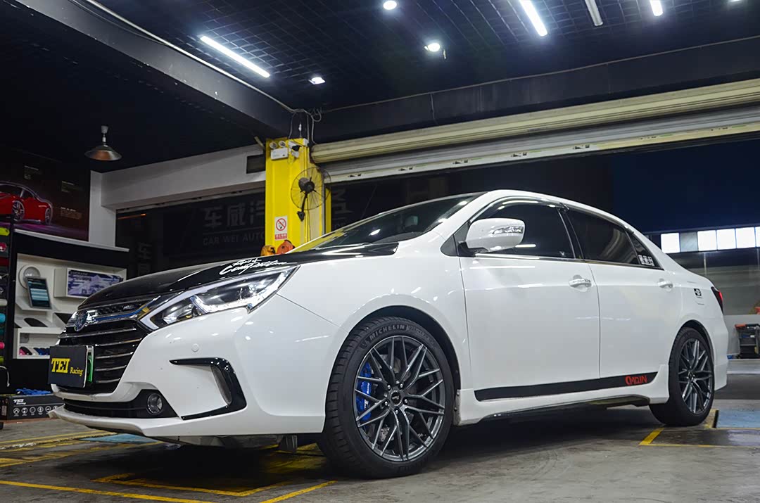 比亚迪秦dm改装teiracingp40ns刹车套件