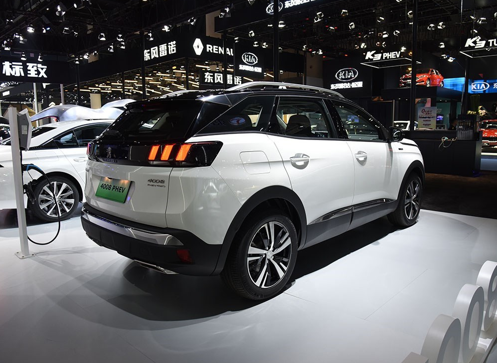 四驱加持,302匹马力,标致4008插电混动版本月上市