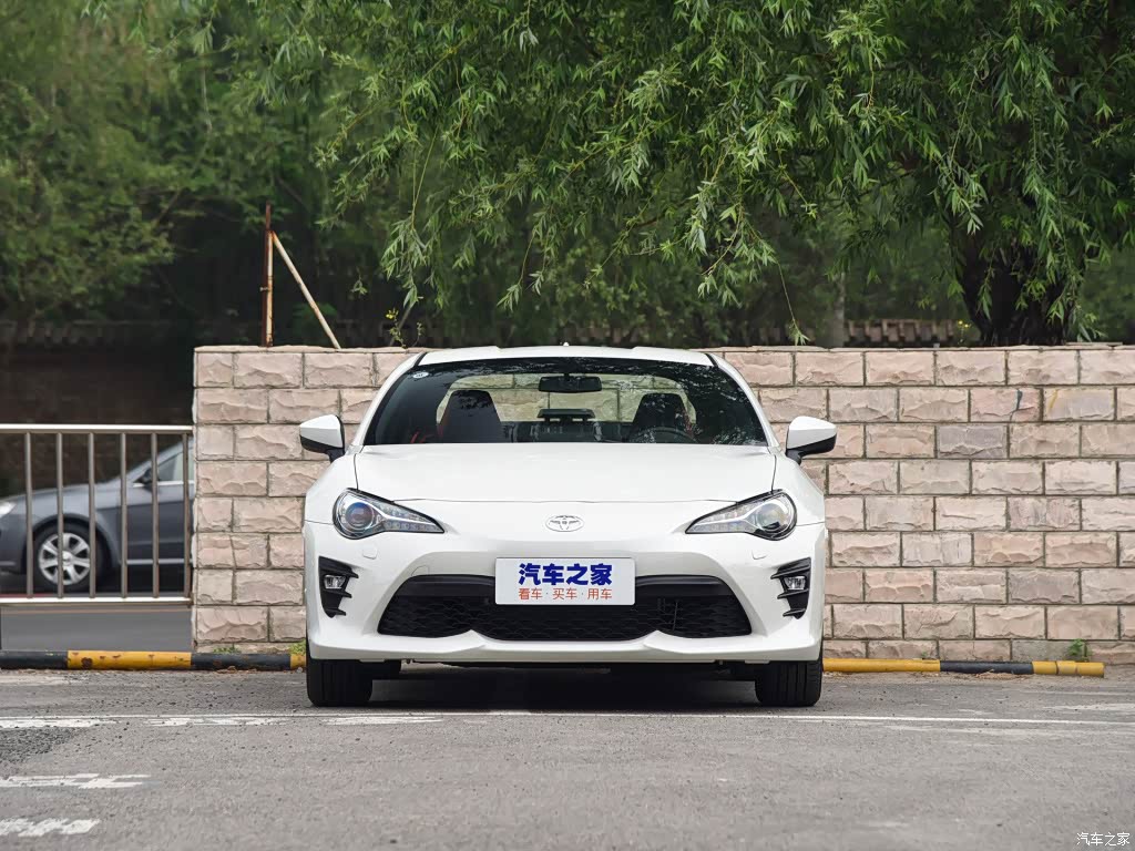 就为了操控,ct5,进口宝马1系,丰田86怎么选?