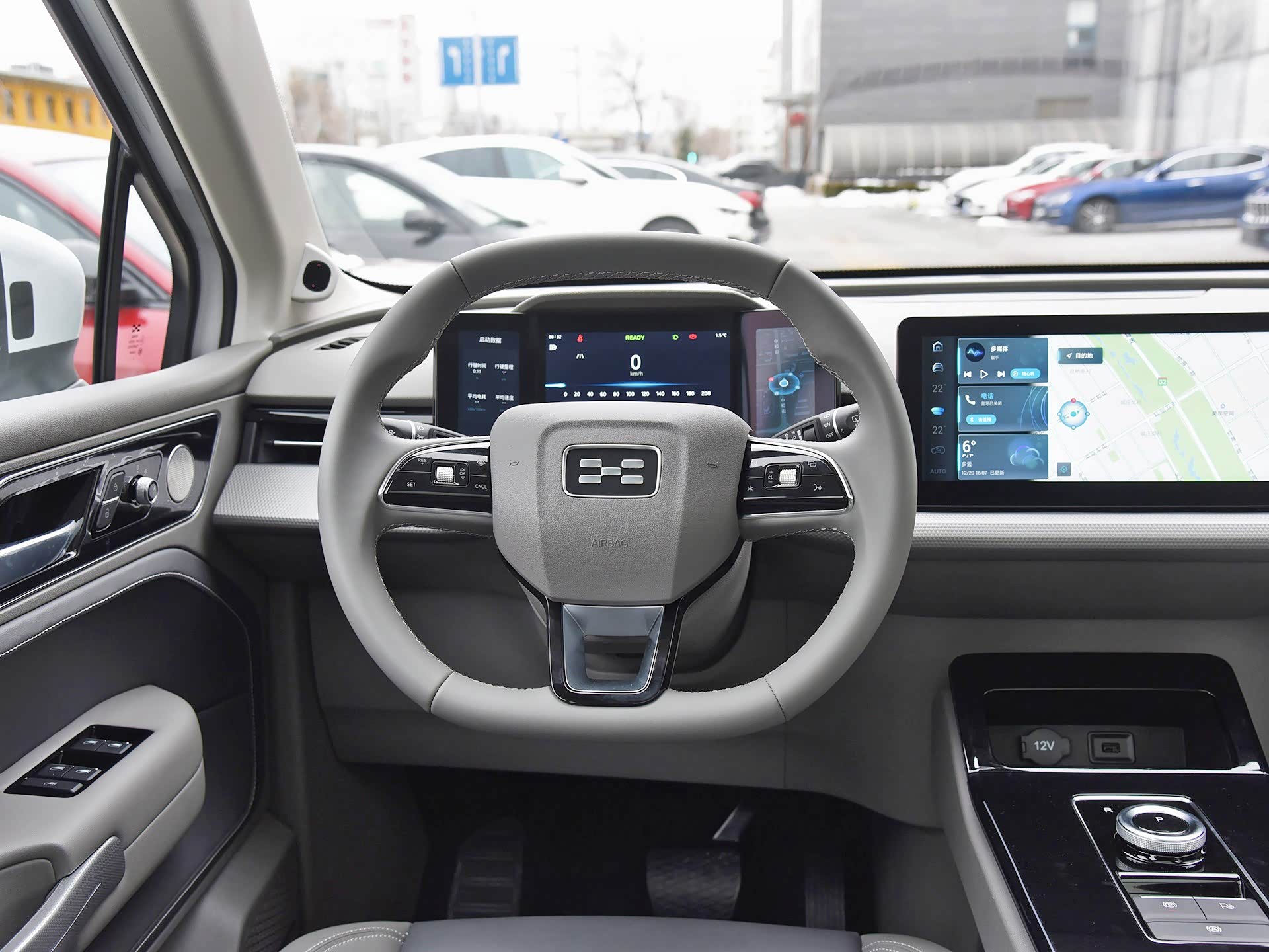 爱驰u5,外观独特,内饰豪华!