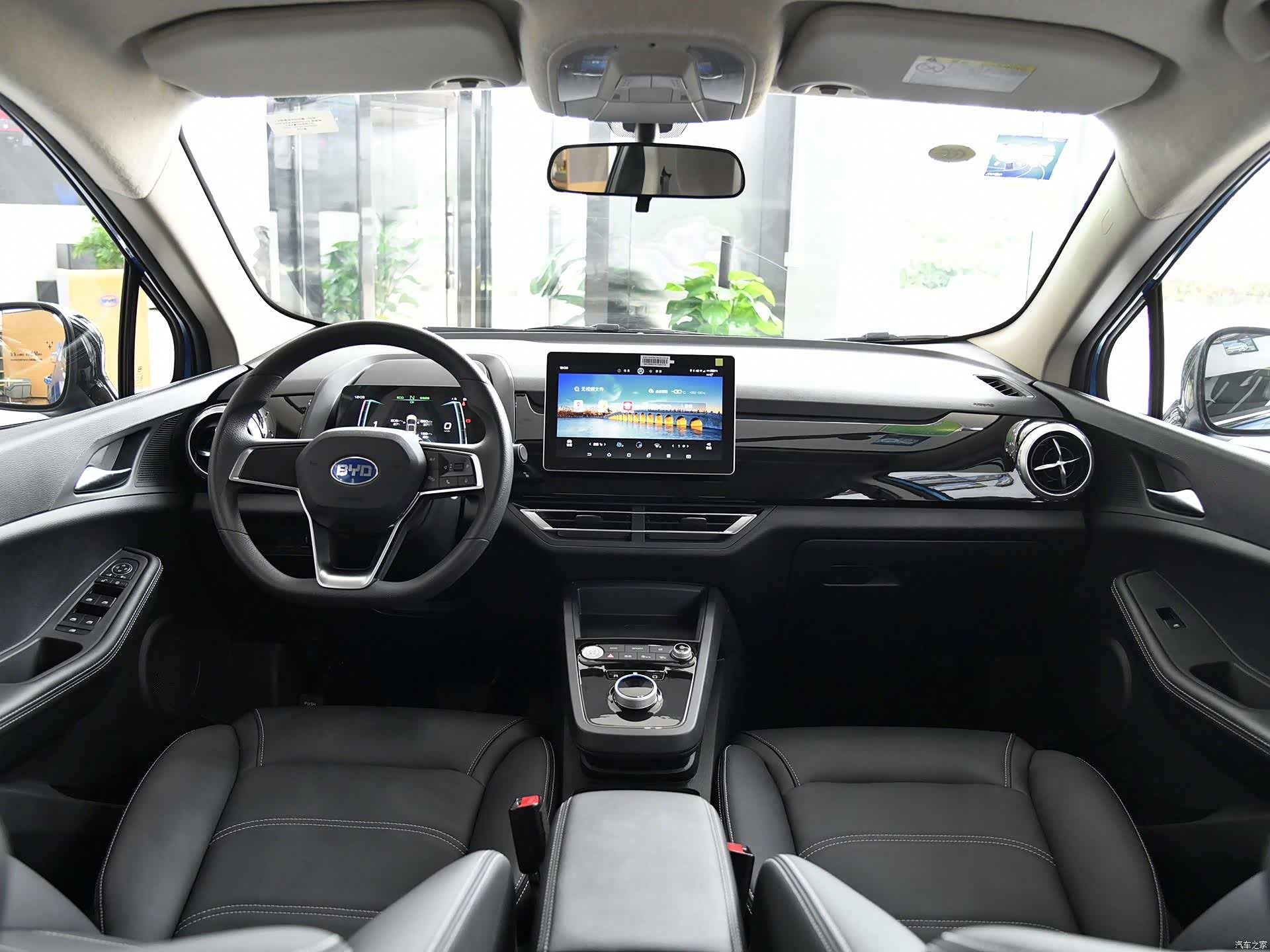 比亚迪s2,外观是亮点,整体表现不错