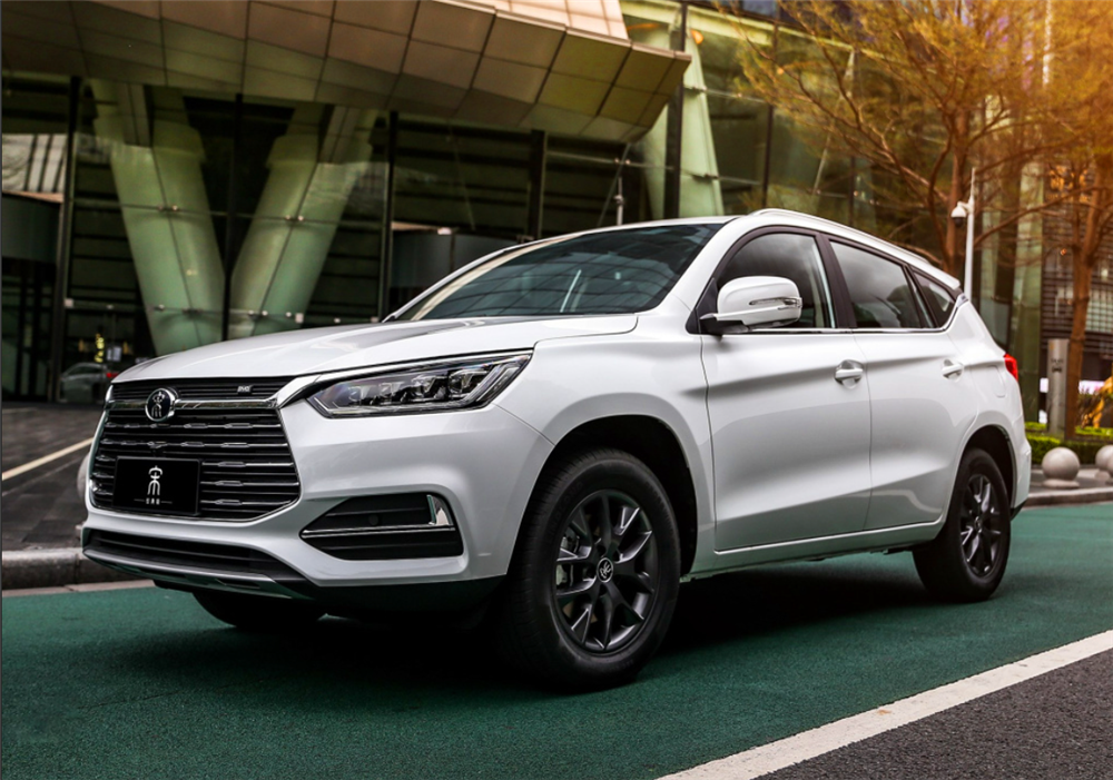 比亚迪宋经典版上市中控配101英寸pad699万元起