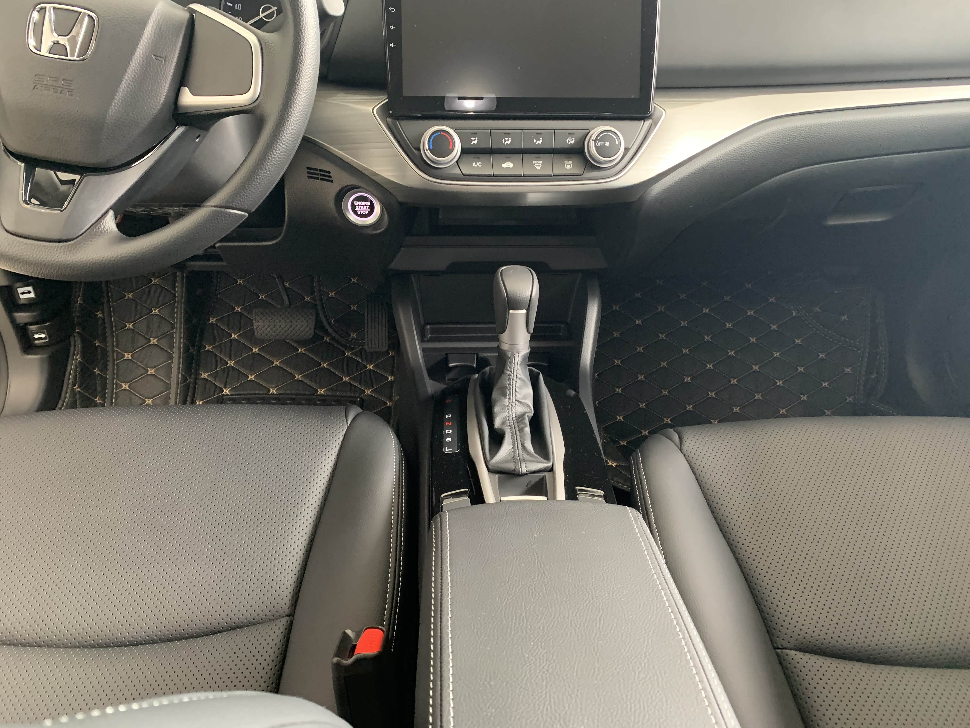 到店实拍本田享域同车不同命与凌派相比究竟差了什么