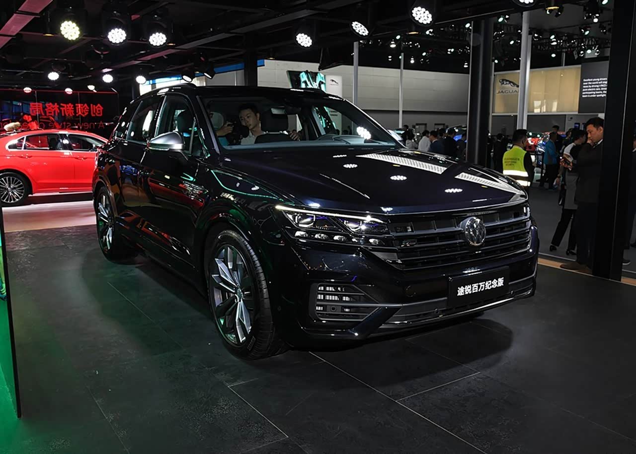 "暗影骑士"神车,又一纪念版车型发售!大众途锐百万纪念版
