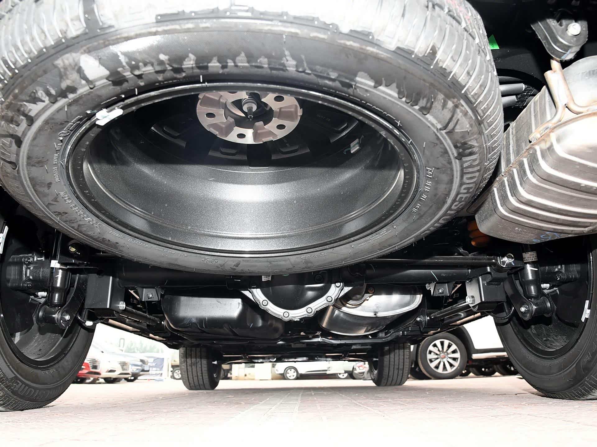 与此同时,优秀的nvh(噪声,振动与声振粗糙度)和底盘调教,使荣威rx8