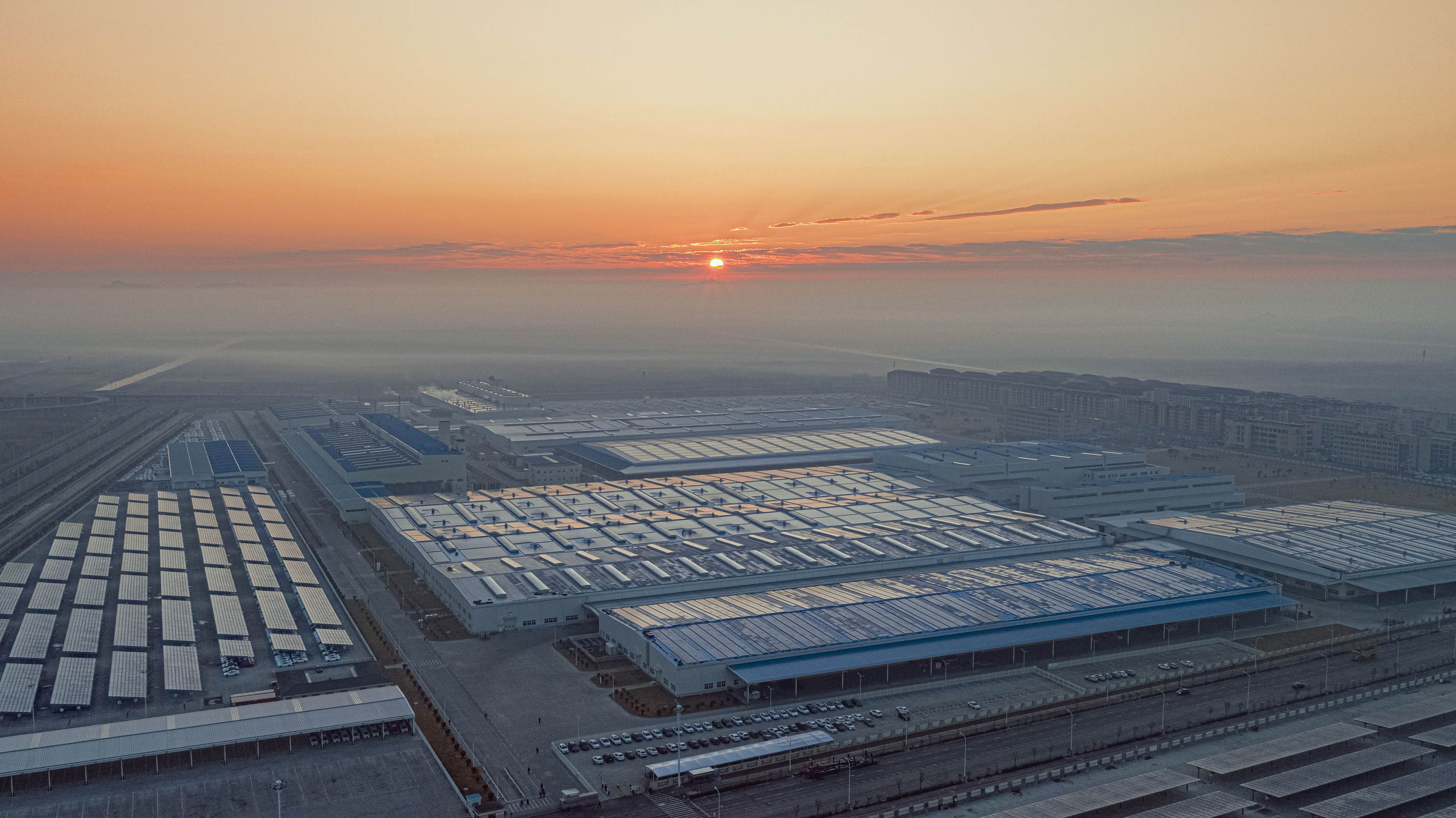 吉利向上的基石:帝豪的300万辆