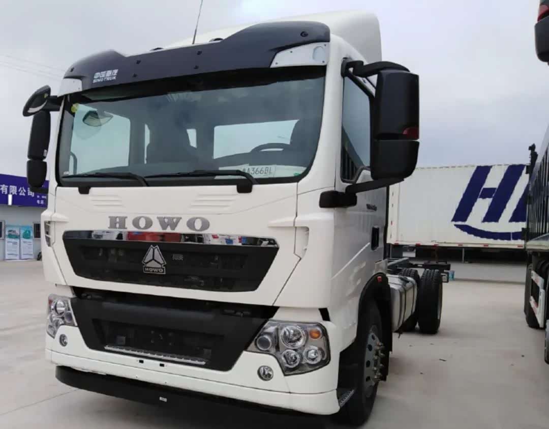 2,豪沃t5g 4×2载货车底盘