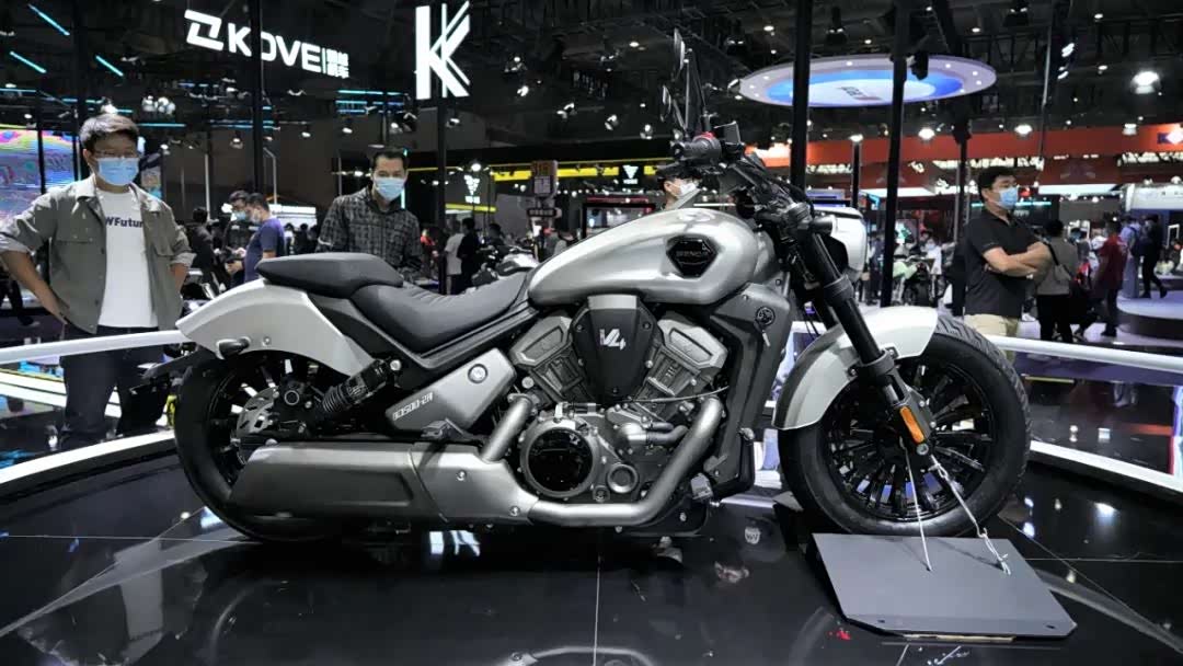 国产首款V型四缸巡航，奔达“黑旗500”正式亮相_车家号_发现车生活_汽车之家