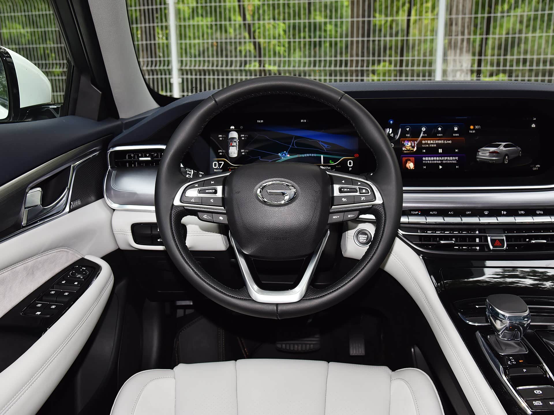 广汽传祺ga8,外观大气,内饰豪华!