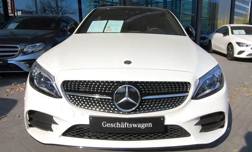 2020款 奔驰 c400 展示实拍!非常优雅