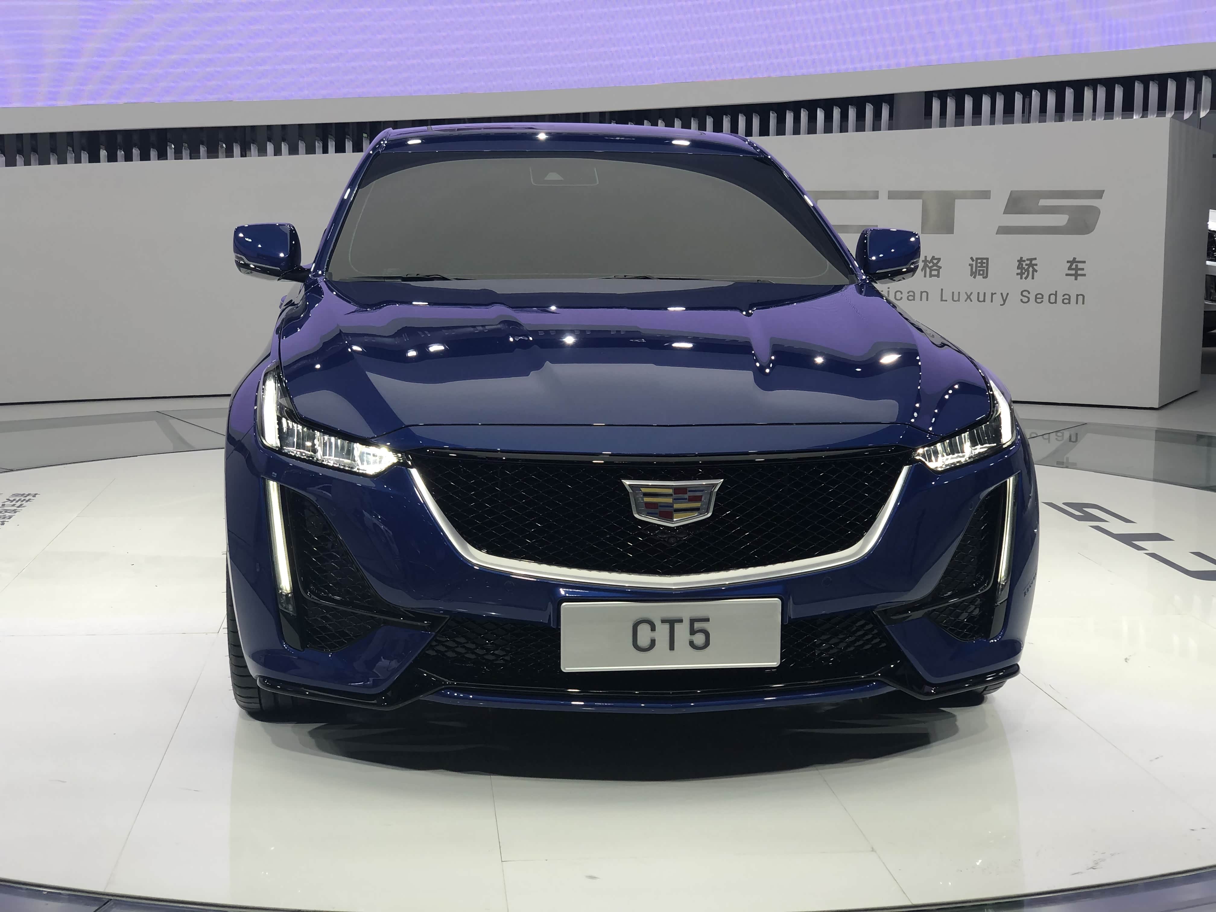 凯迪拉克ct5亮相成都车展!后驱 10at!对标宝马3系有胜算吗?