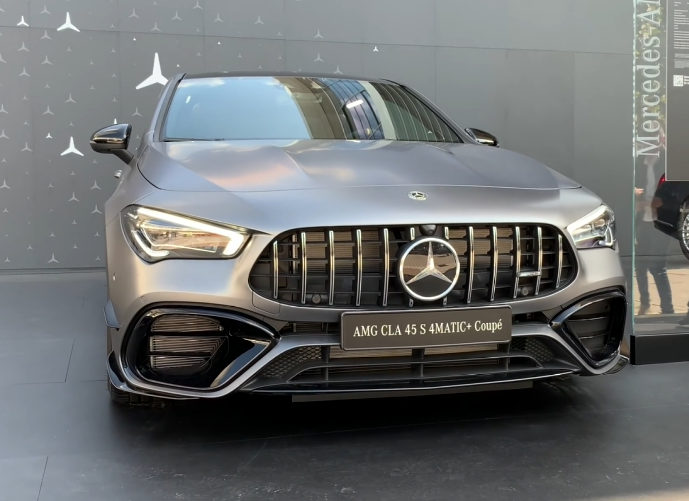 外观展示欣赏,2020款 奔驰 amg cla 45 s coupe