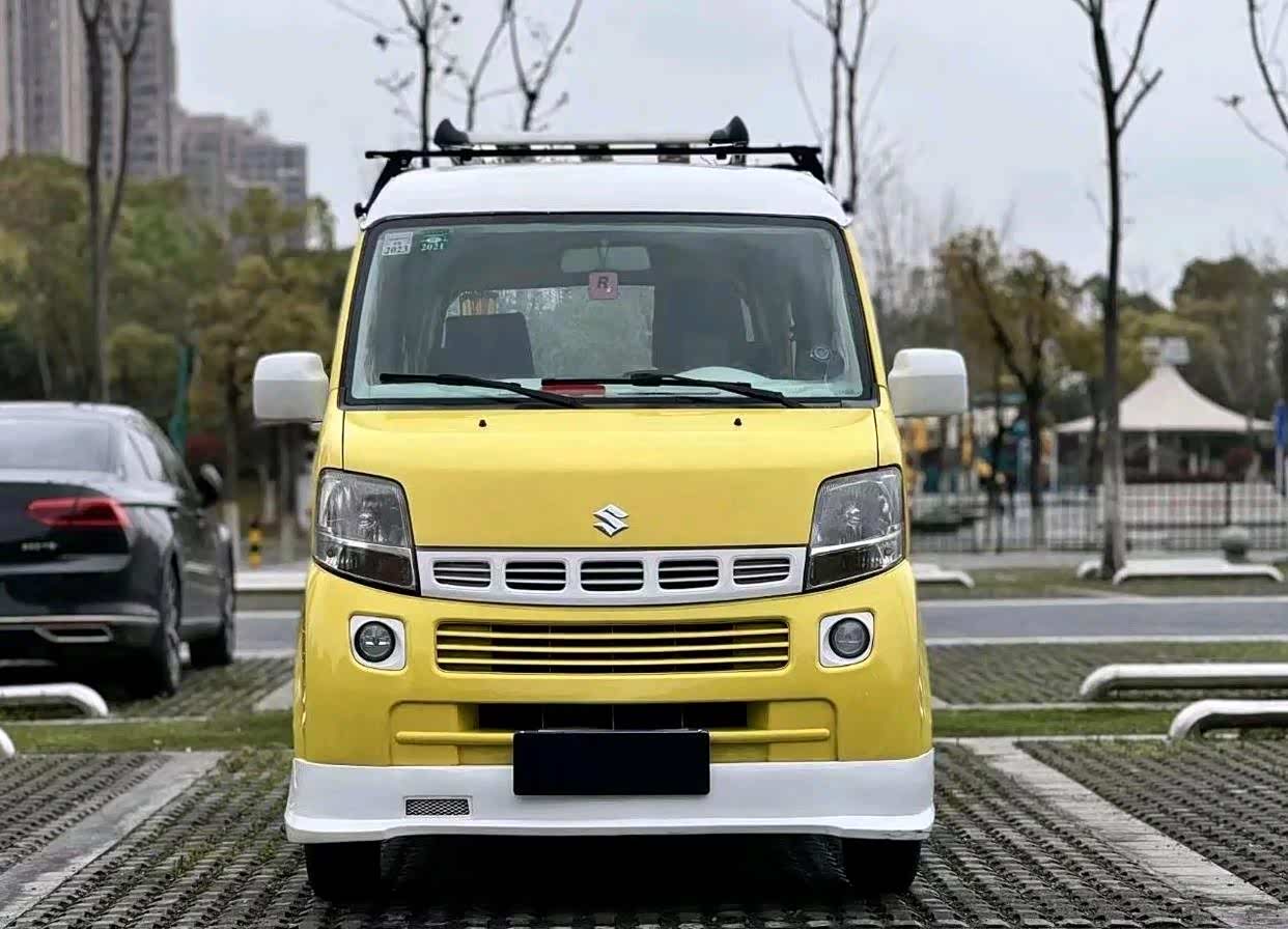 铃木浪迪:个性化实用“面包车”,双色车身更时尚,标配侧滑门_车家号_发现车生活_汽车之家