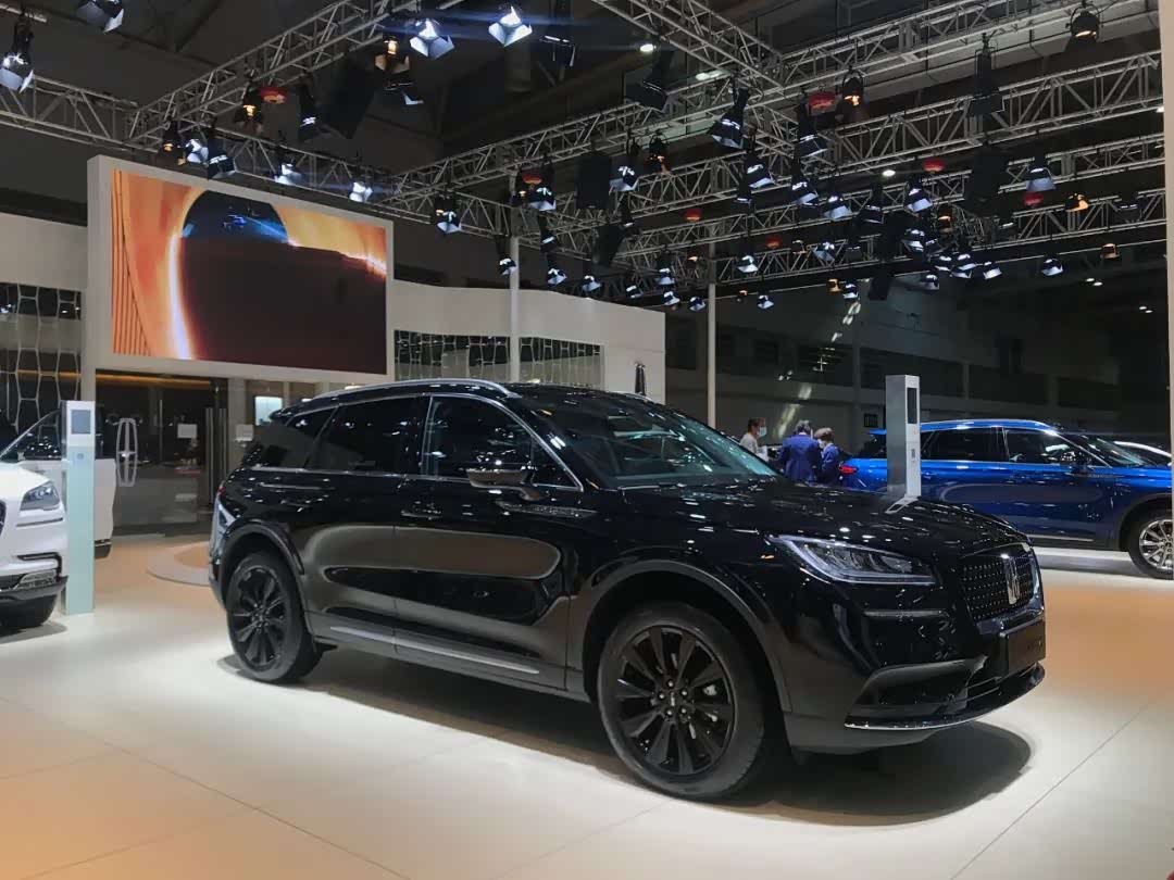 限量500台,售价28.58万元,新款林肯冒险家黑骑士限量版了解一下